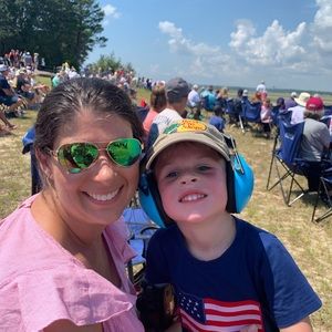 Meet your Posher, Carla